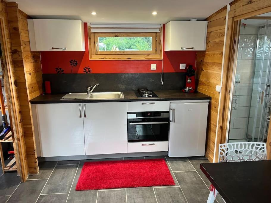 Chalet 2 Personnes Avec Jacuzzi Et Piscine Saisonniere Partagee Corcieux 外观 照片